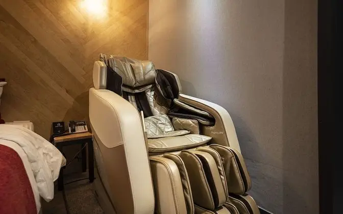 Oda (Gaming PC Massage Chair-Special Room )