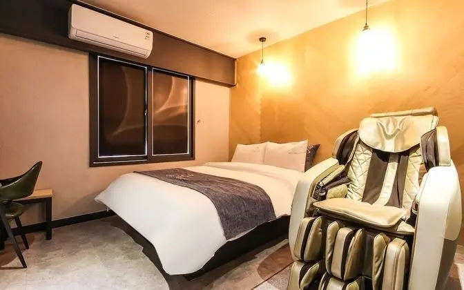 Oda (Gaming PC Massage Chair-Special Room )