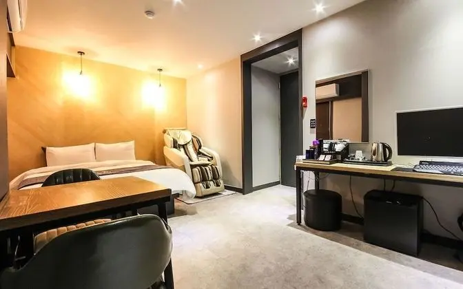 Oda (Gaming PC Massage Chair-Special Room )