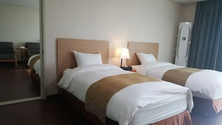 İki Ayrı Yataklı Oda (25 PY, Parking Lot View)
