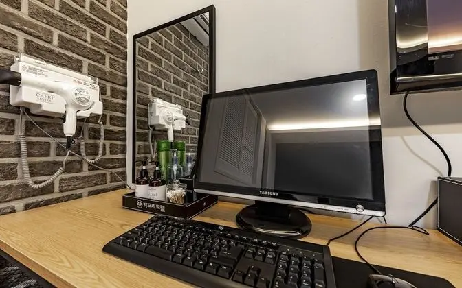 Oda (Premium-Gaming PC (Netflix available))