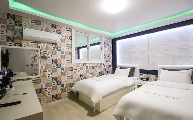 Oda (Business (twin))