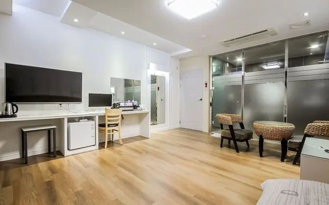 Oda (Ondol (Breakfast provided))