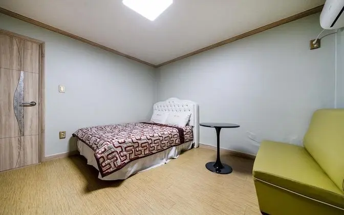 Oda (Standard-Double room)