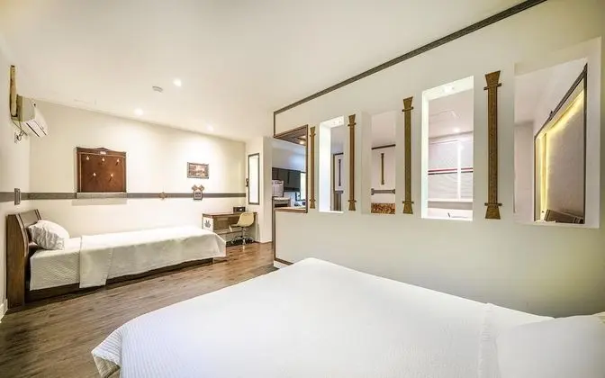 Oda (Premium Triple Room)