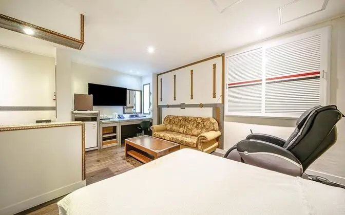 Oda (Premium Triple Room)