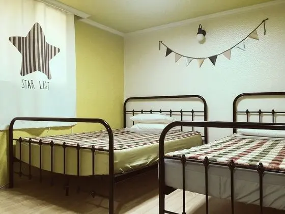Family Room (1D, 1S bed)- Same gender Only