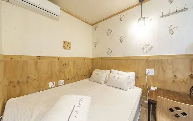 Oda (Korean Syle Room (Netflix personal ac)