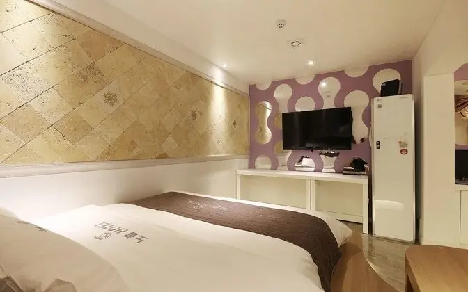 Oda (Special room (Netflix access weekday )