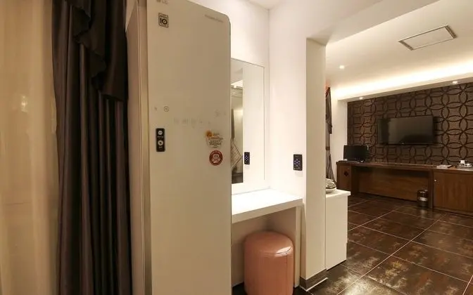 Oda (Special room (Netflix access weekday )