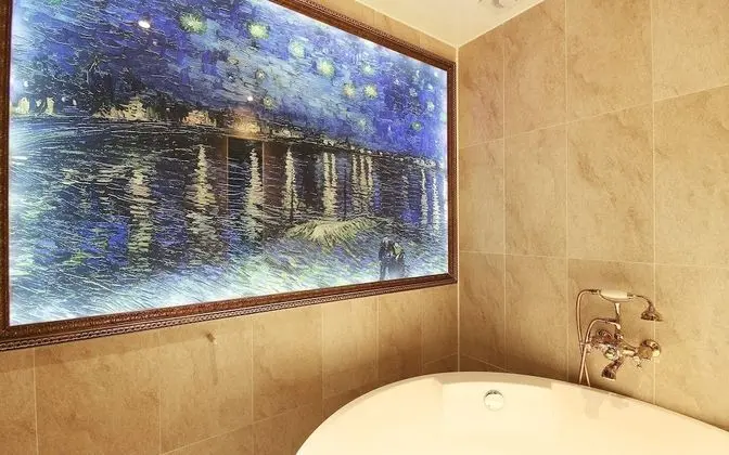 Oda (Special room (Netflix access weekday )