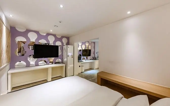 Oda (Special room (Netflix access weekday )