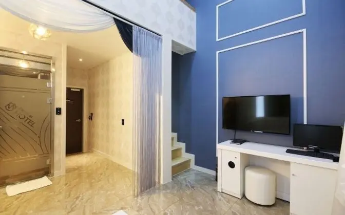 Oda (Suite (Netflix available weekday brea)