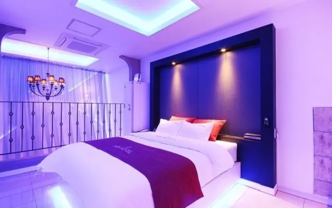 Oda (Suite (Netflix available weekday brea)