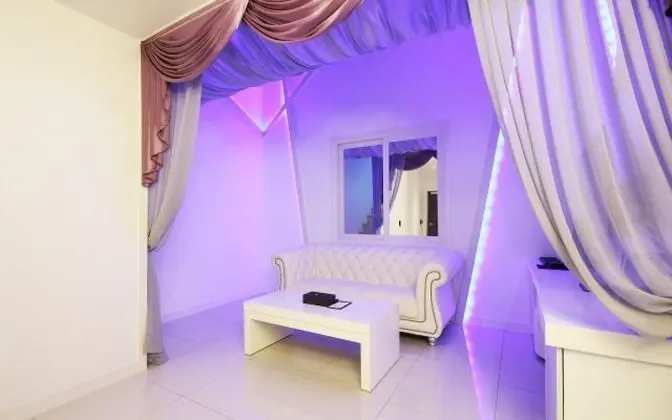 Oda (Suite (Netflix available weekday brea)