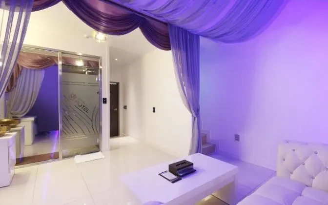 Oda (Suite (Netflix available weekday brea)