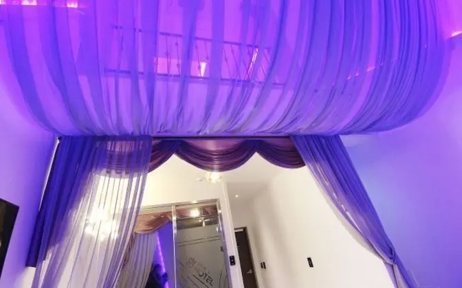 Oda (Suite (Netflix available weekday brea)