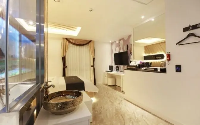 Oda (VIP (Netflix Available Random Allocat)