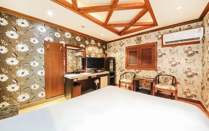 Oda (Standard Room)