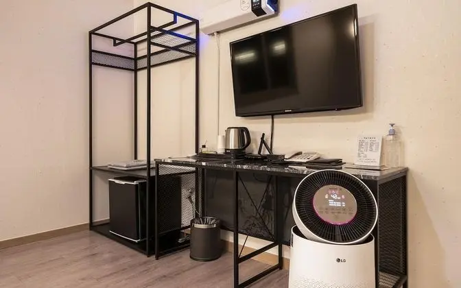 Oda (Deluxe (Air Purifier Cine Hotel Singl)