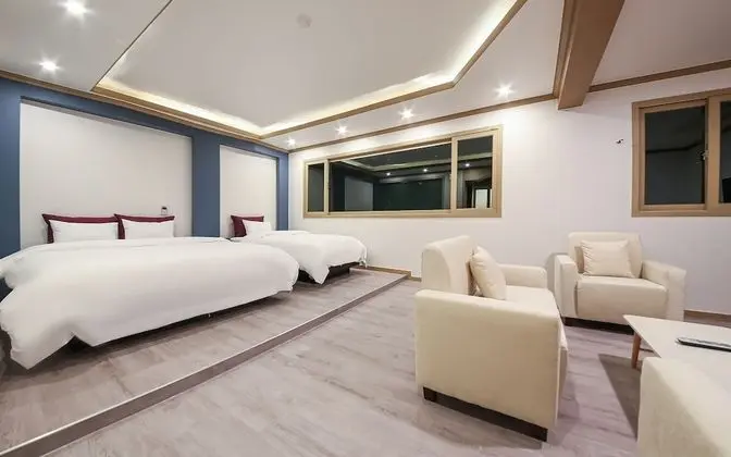 Oda (Suite-Clothing machine air purifier ()