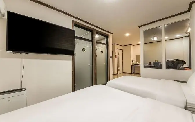 Oda (Twin (some rooms are available contac)