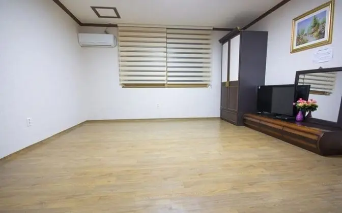 Oda (Ivy Room 1)