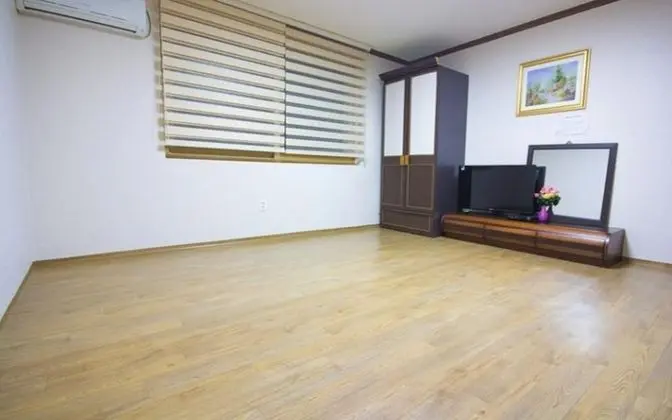 Oda (Ivy Room 1)
