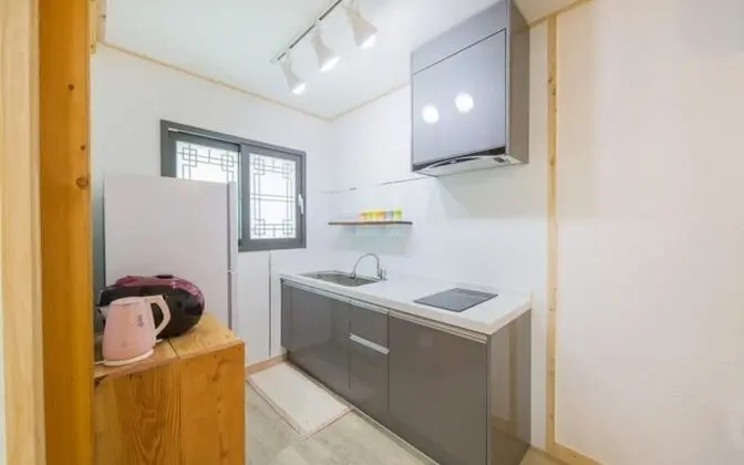 Oda (Building 1 (Netflix Available Private)