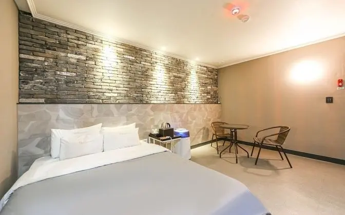 Oda (Special room-air purifier (styler equ)
