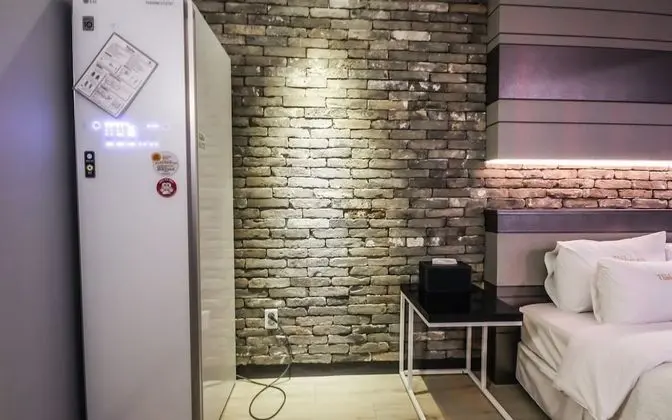 Oda (Special room-air purifier (styler equ)