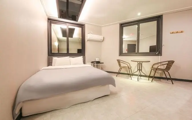 Oda (Special room-air purifier (styler equ)