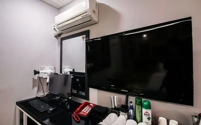 Oda (Special room-air purifier (styler equ)