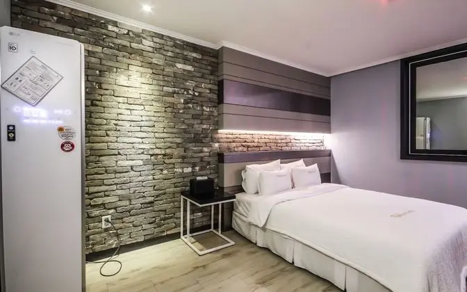 Oda (Special room-air purifier (styler equ)