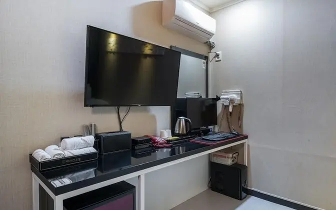 Oda (Standard room-air purifier (PUBG PC))