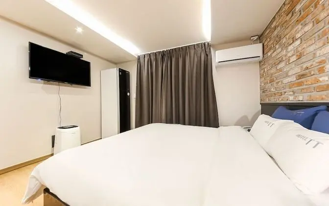 Oda (Terrace Room A (* Netflix available *)