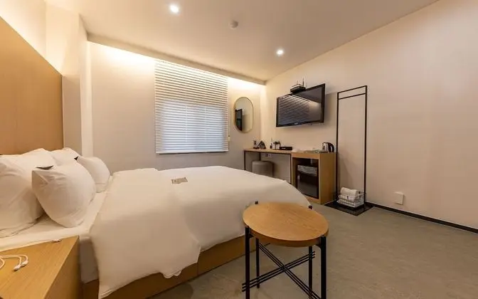 Oda (A room with a comfortable rest (stand)