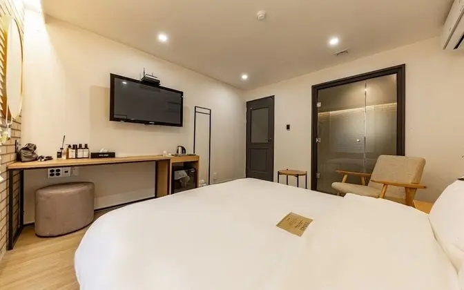 Oda (A room with a comfortable rest (stand)