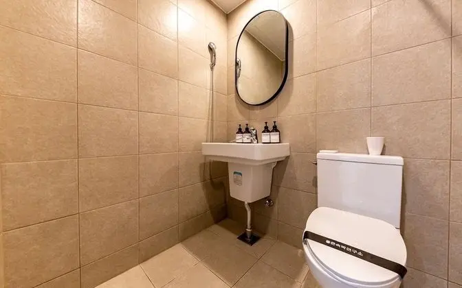 Oda (Room 2 (one room low bed) with a comf)