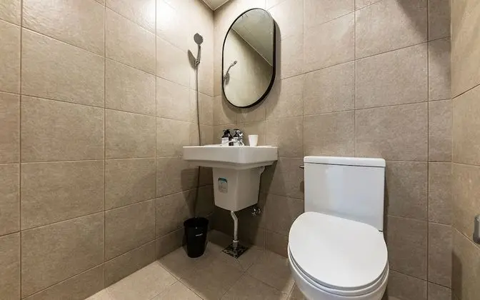 Oda (Room 2 (one room low bed) with a comf)