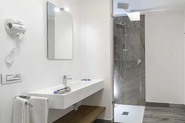 Superior Tek Büyük Yataklı Oda