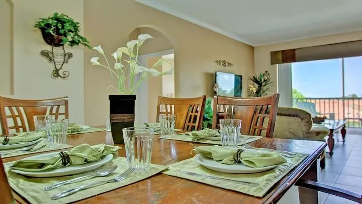 Comfort 3 Bedroom Villa with Pool Access