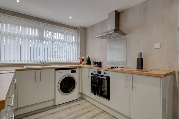 City Ev, 3 Yatak Odası, Sigara İçilmez, Şehir Manzaralı (Lilac Cottage)