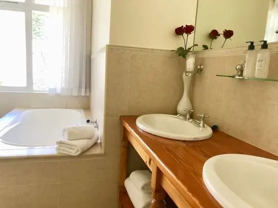 Luxury Oda (with Bath and Shower)