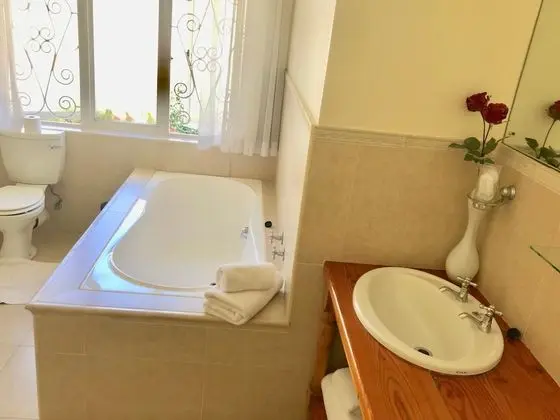 Luxury Oda (with Bath and Shower)