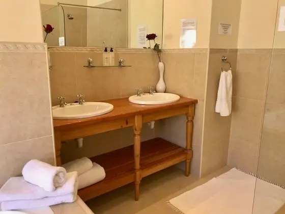 Luxury Oda (with Bath and Shower)