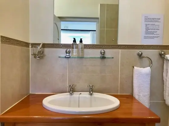 Luxury Oda (Shower Only)