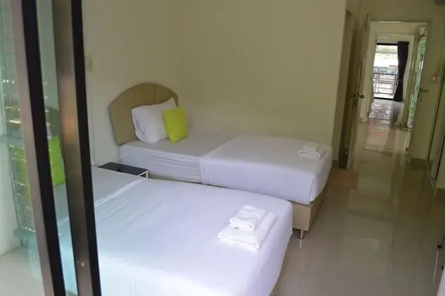 Standard Room 2 Single Beds