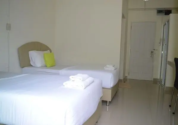 Standard Room 2 Single Beds