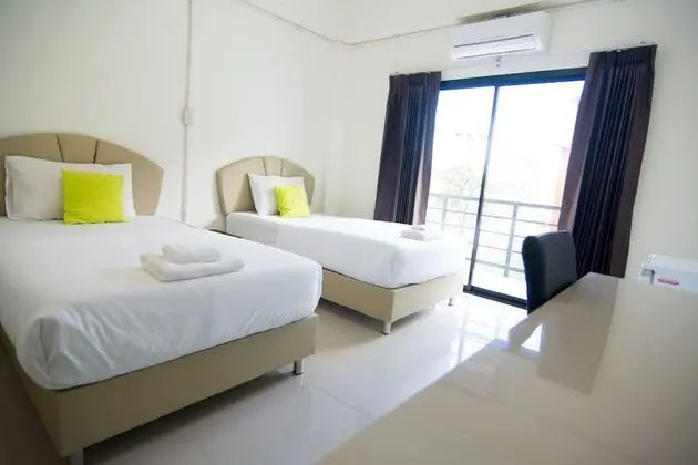 Standard Room 2 Single Beds